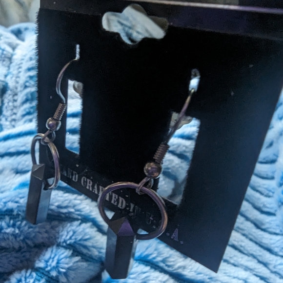 Earrings - Picture 2 of 2